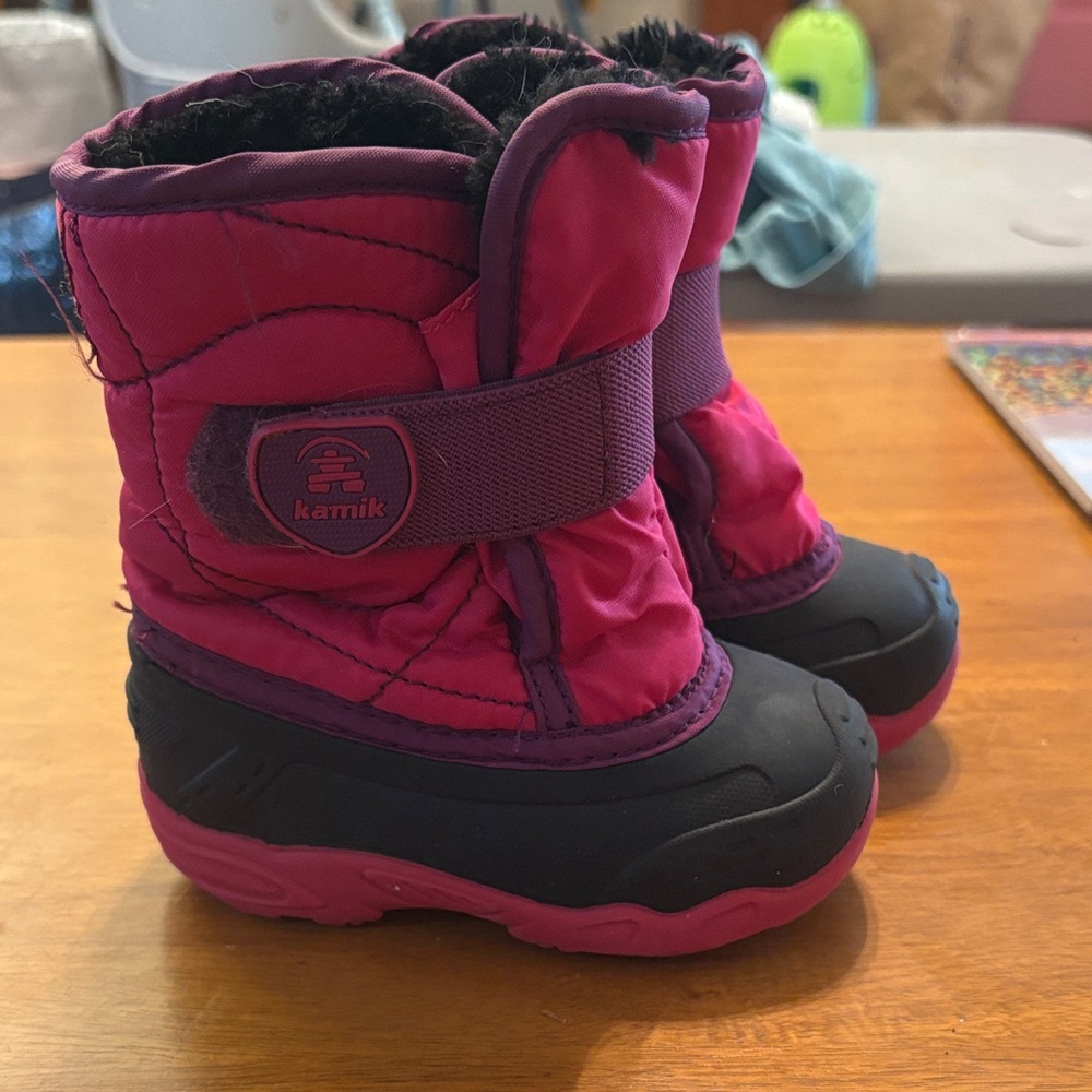 Kamik Kids' Fuchsia and Black Snow Boots